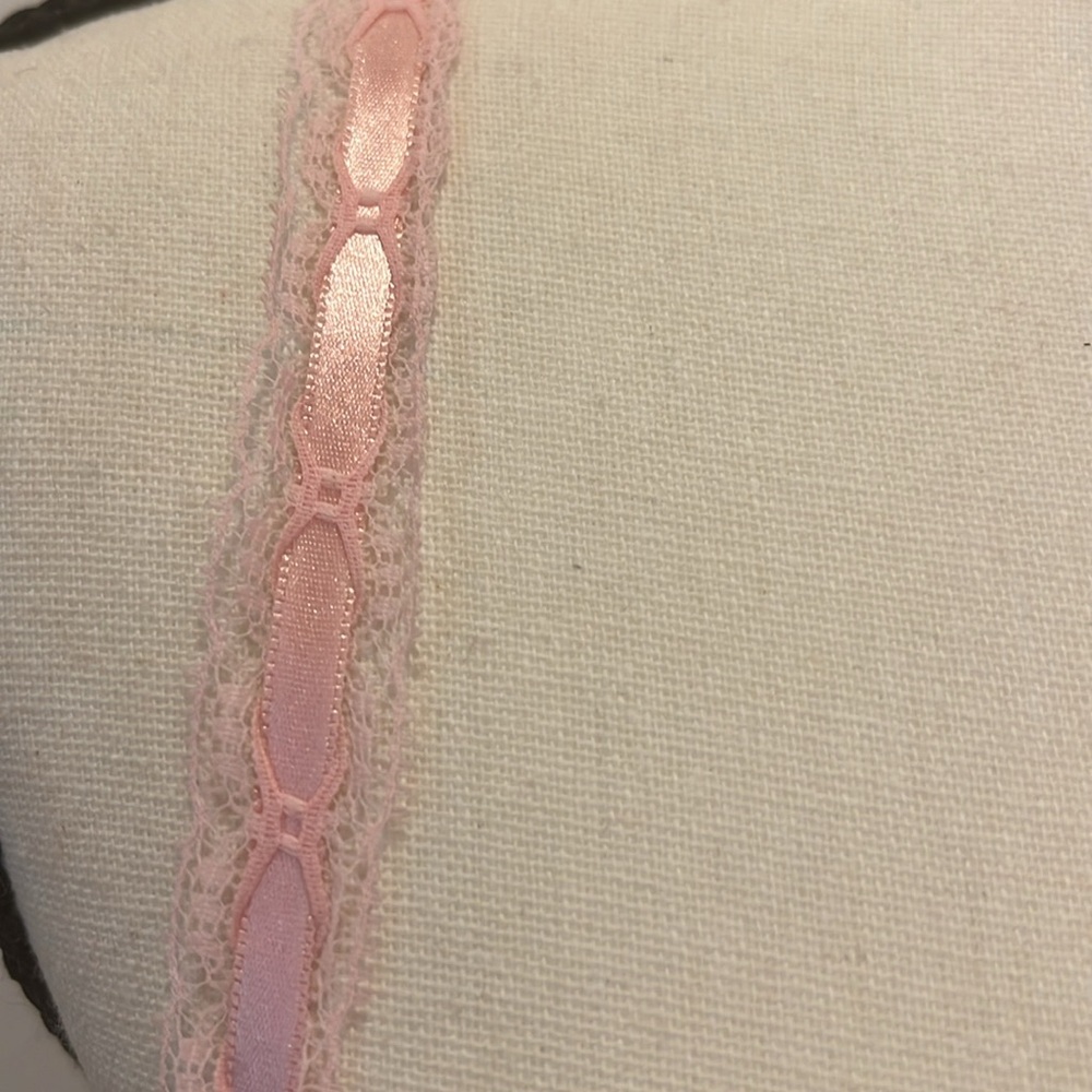 Pink bra - Picture 4 of 5